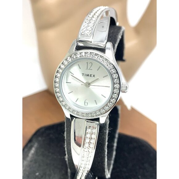 Timex Women's Watch TW2T58000 Quartz Gemmed Silver Dial Stainless Steel 23mm - Picture 1 of 14